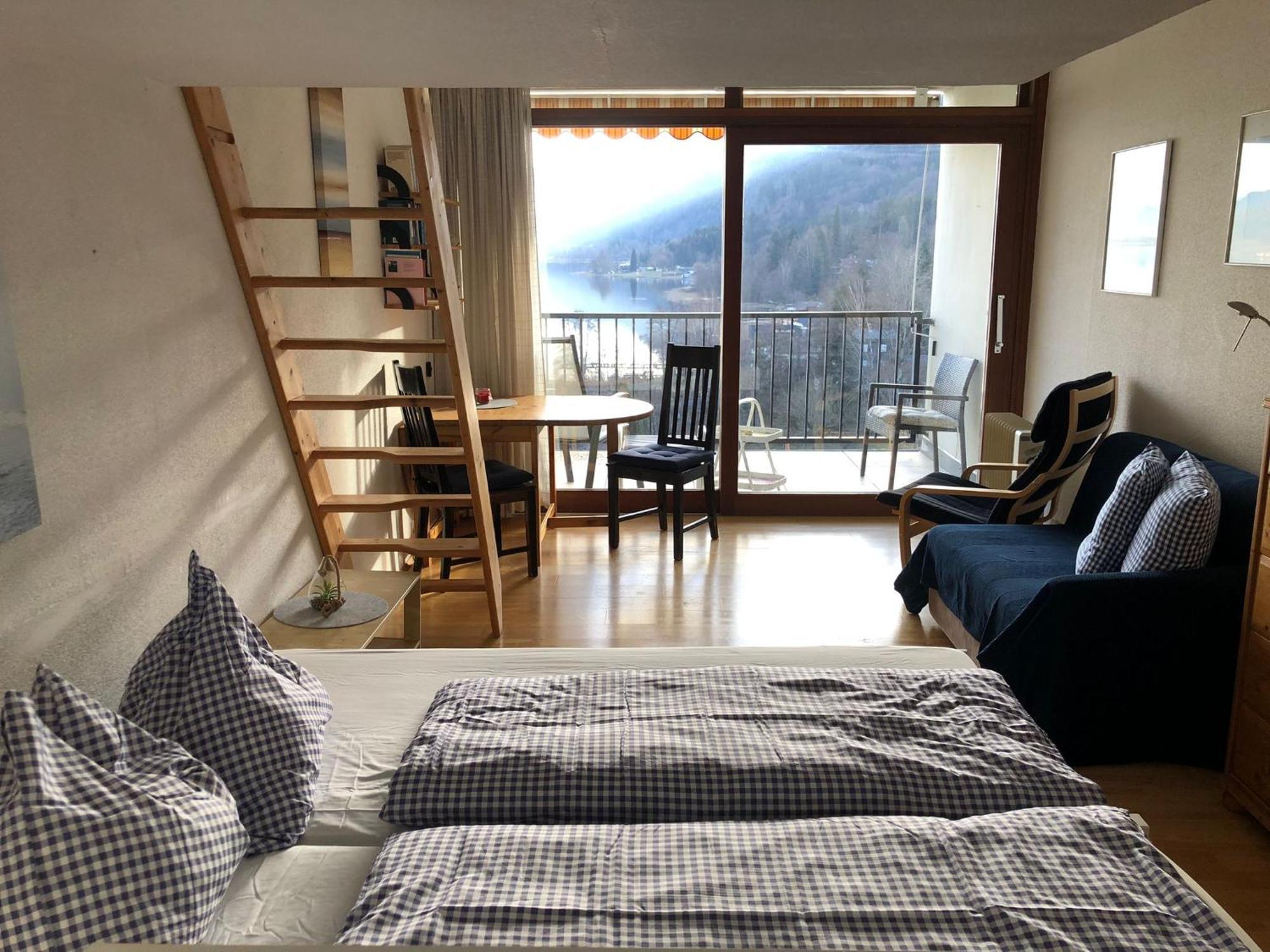 Appartement Mit Seeblick Am Ossiacher See フィラハ エクステリア 写真