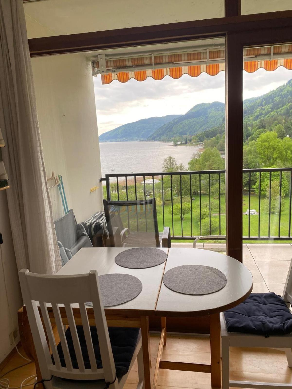 Appartement Mit Seeblick Am Ossiacher See フィラハ エクステリア 写真